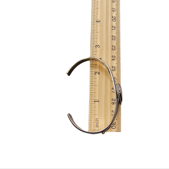 Vintage Signed Native American Pink Shell and Sterling Silver Cuff Brace… - Picture 4 of 9